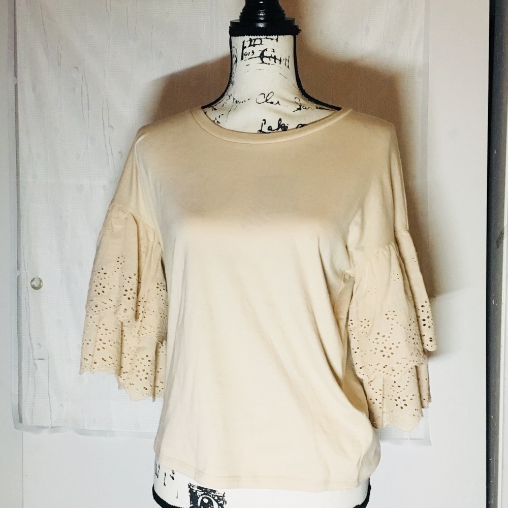 NWT TOP SHOP Cream Flutter Bell Lace Sweater Top - Picture 1 of 5